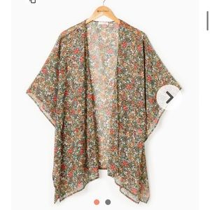 Ditsy Floral Short Slv Kimono in Black